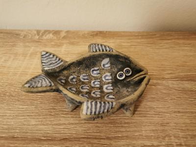 Keramicka misticka ve tvaru ryby