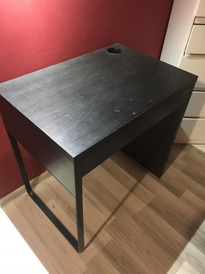 Písací stôl IKEA čierny