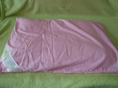 Růžový plochý polštářek Quilt 2