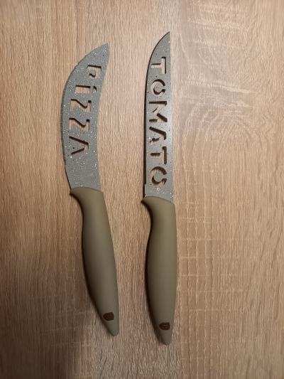 Dva nože