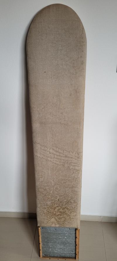 Starší žehlicí prkno