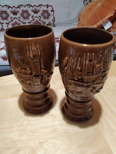 Dva keramické poháry