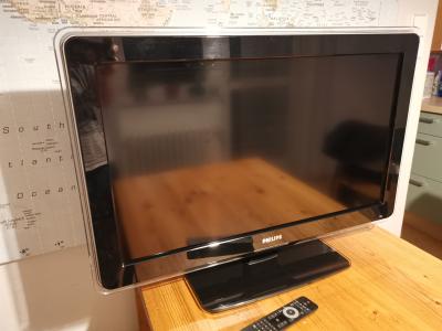 LCD TV PHILIPS 32PFL7803D/10