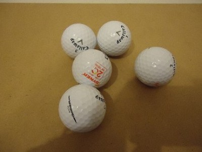 golfové míčky