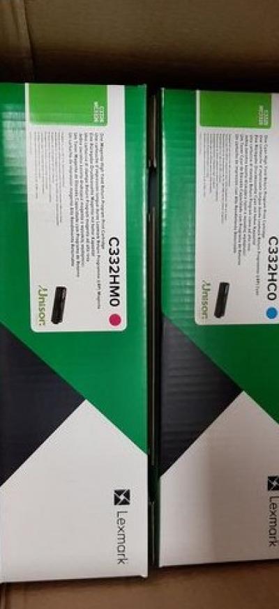 2x Toner Lexmark (C332HC0 a C332HM0)