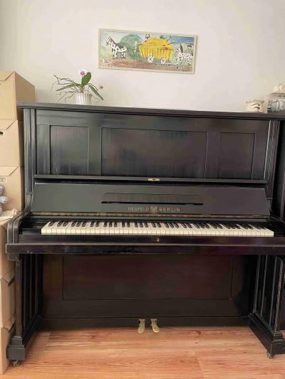 Daruji pianino NEUFELD BERLIN za odvoz.