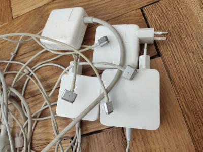 Napájecí adaptéry s MagSafe 2 pro notebooky Apple (45 W)