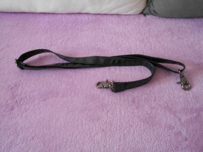 Popruh k černé kabelce