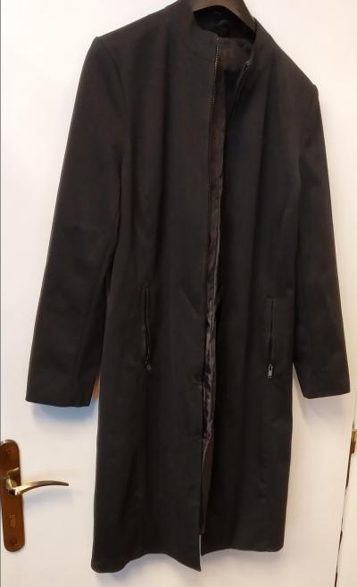 Kabát černý