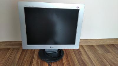 Daruji funkční monitor LG Flatron L1530S