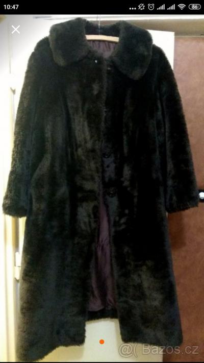 Teplý černý dámský kabát