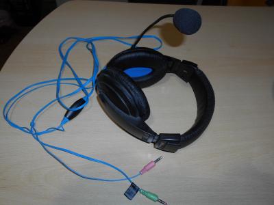 Počítačová sluchátka s mikrofonem