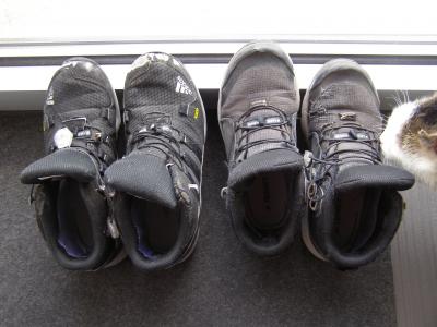 Dvoje dětské/chlapecké boty Adidas (vel. 31 a 33)