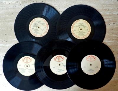 Staré gramofonové desky (i nefunkční)