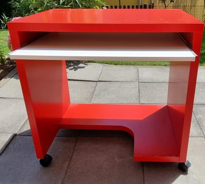 Počítačový stolek Ikea
