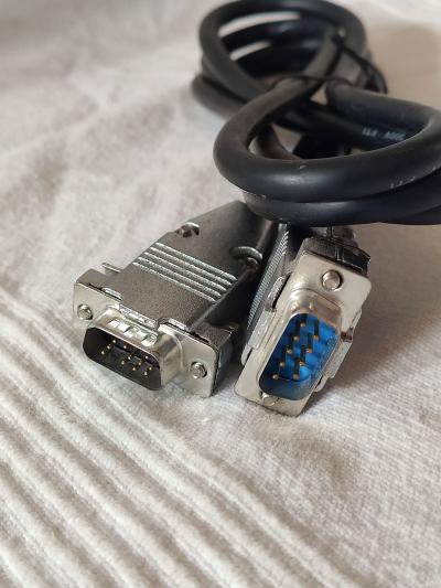 Nový D-Sub kabel DE-15/DE-9