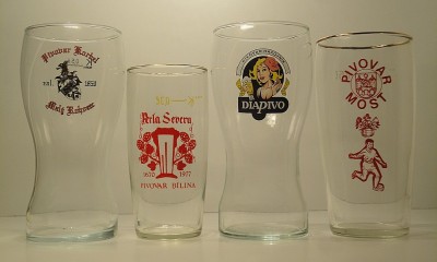 SHÁNÍM STARÉ PIVNÍ PŮLLITRY,TŘETINKY 