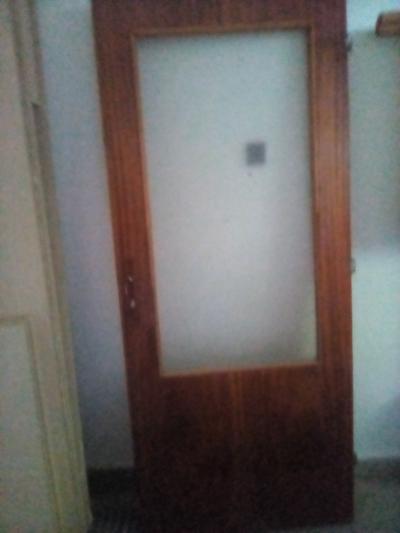 Vnitřní pravé dveře,částečně prosklené,šířka 85