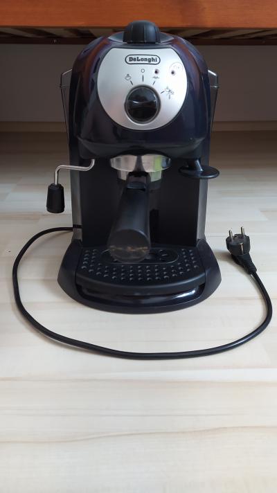 Daruji používaný pákový kávovar DeLonghi
