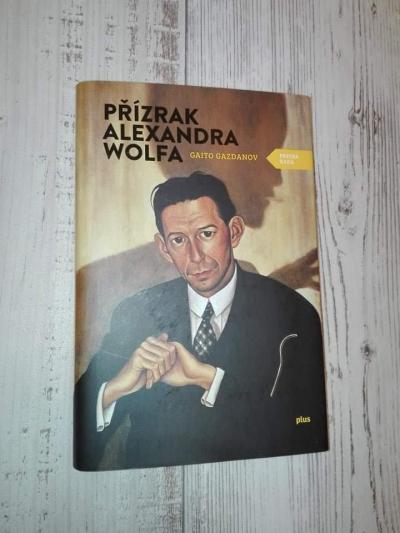 Kniha Přízrak Alexandra Wolfa