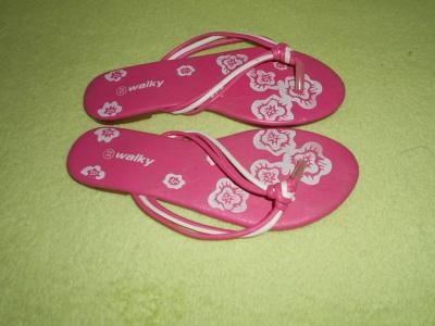 Dětské pantoflíky.
