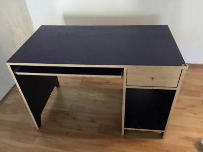 Pracovní stůl Ikea modrý