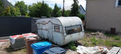 Starý karavan