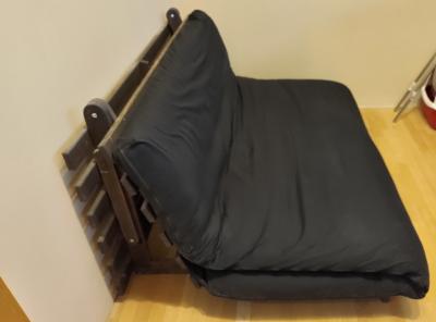 Japonské kanape s možností rozložení na postel