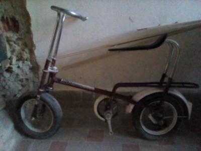 Staré dětské jízdní kolo(pro sběratele?)