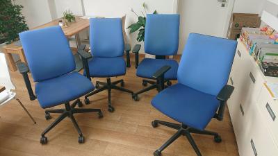 Darujeme 4 kancelářské židle