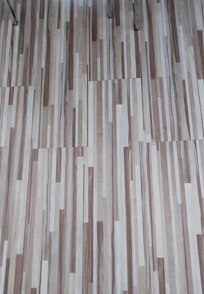 Použitá Lamino plovoucí podlaha