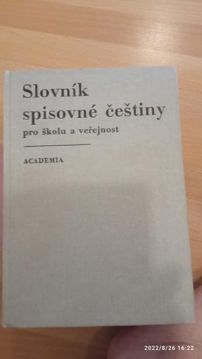 Slovník spisovné češtiny pro školu a veřejnost