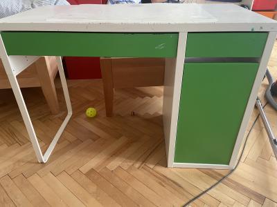 Dětský pracovní stůl Ikea