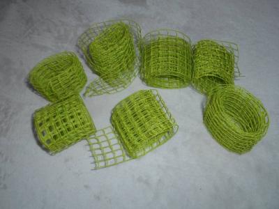 8 kousků zelené stuhy do květin.