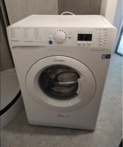 Na ND / opravu pračka na 6 kg Indesit XWSA 61253 W