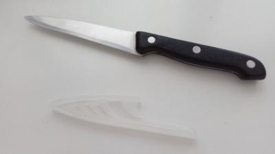 Menší nůž třeba na houby