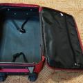 Kufr na kolečkách s výsuvnou rukojetí
