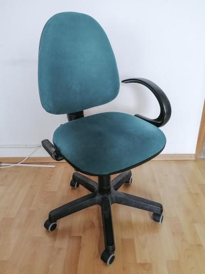 Kolečková židle bez madla
