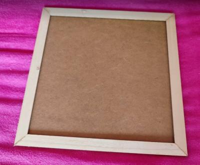 Prázdný dřevěný rámeček