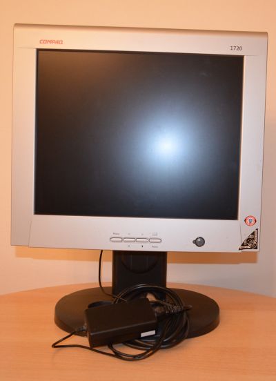 Monitor COMPAQ (17 palců)