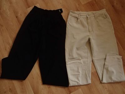 Dvoje dámské kalhoty L