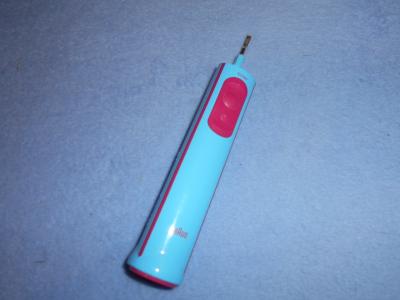 Elektrický zubní kartáček 2