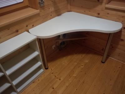 Daruji vybavení – dětský, studentský pokoj