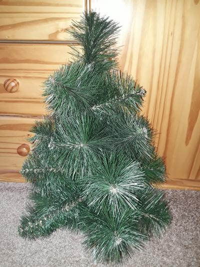 Daruji za odvoz umělý vánoční stromek - borovičku, výška 50