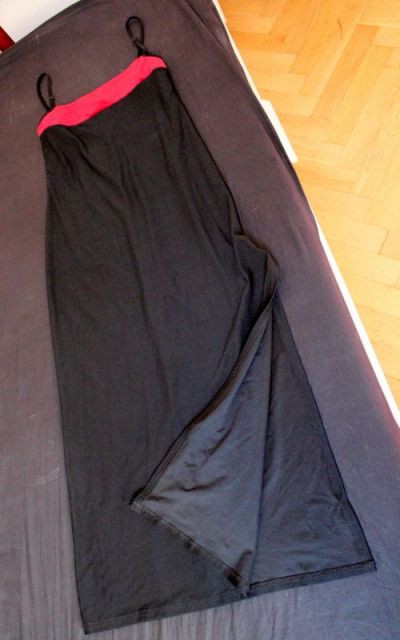 Černé dlouhé šaty s rozparkem ViP