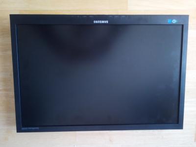 Torzo monitoru Samsung