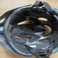 Cyklistická helma na kolo (poškozená)