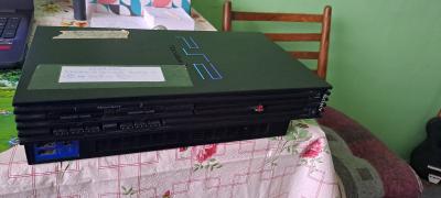 playstation2 plus nekolik her