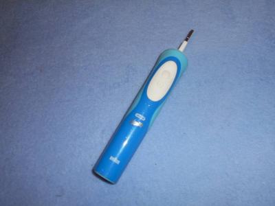 Elektrický zubní kartáček 1 Oral-B