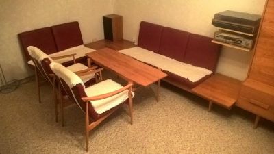 Nábytek z obývacího pokoje 